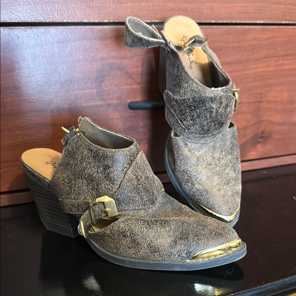 Stylish Brown Women's Shoes with Gold Accents